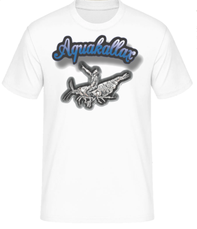 Weißes Aquakallax Aqua-Shirt in der Frontansicht mit großem blauem Aquakallax Schriftzug und schwarzem Fischmotiv